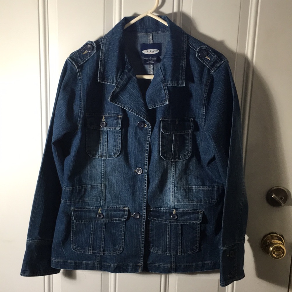 L.A. Blues 3 button front blue jean denim jacket epaulettes pockets size Large